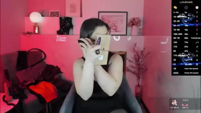 Image 11 of kylie_mellow Stream on Chaturbate on 11 days ago