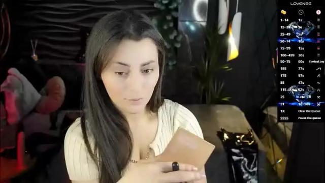 Image 10 of kylie_mellow Stream on Chaturbate on 1 month ago