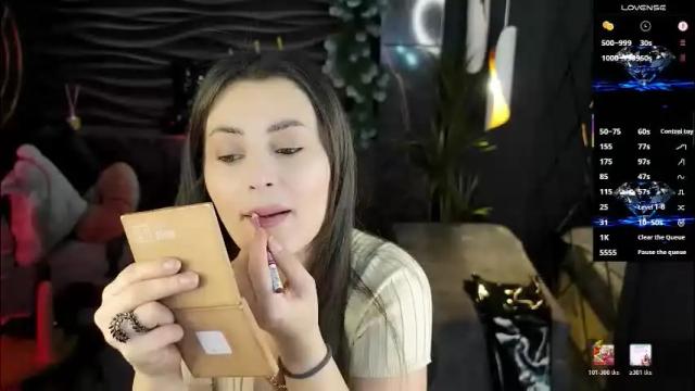 Image 12 of kylie_mellow Stream on Chaturbate on 1 month ago