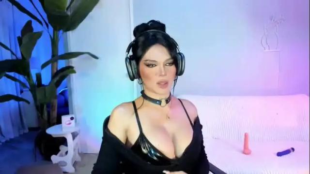 Image 2 of kylie_necor Stream on Chaturbate on 19 days ago