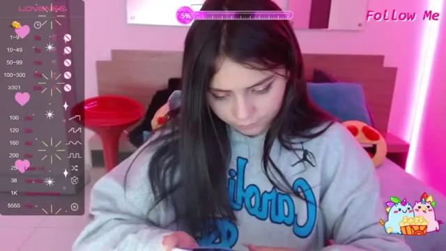 Image 10 of kylie_page Stream on Chaturbate on 16 months ago