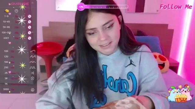 Image 8 of kylie_page Stream on Chaturbate on 16 months ago