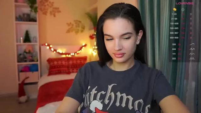 Image 2 of kylie_quinn_018 Stream on Chaturbate on 17 months ago