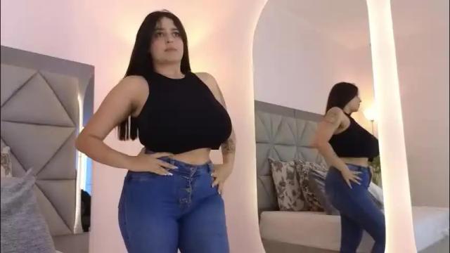 Image 4 of kylie_reyes Stream on Chaturbate on 2 months ago