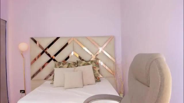 Image 3 of kylie_reyes Stream on Chaturbate on 22 days ago