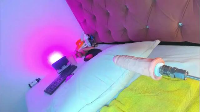 Image 2 of kylie_sttel Stream on Chaturbate on 26 days ago