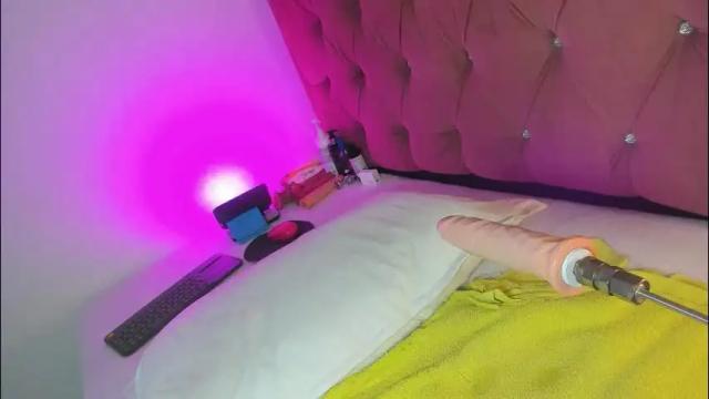 Image 10 of kylie_sttel Stream on Chaturbate on 17 days ago