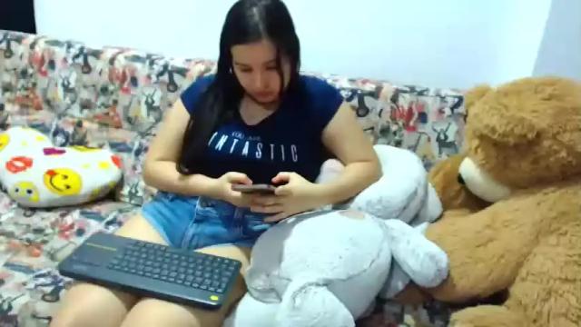 Image 2 of kylie_switch Stream on Chaturbate on 13 months ago