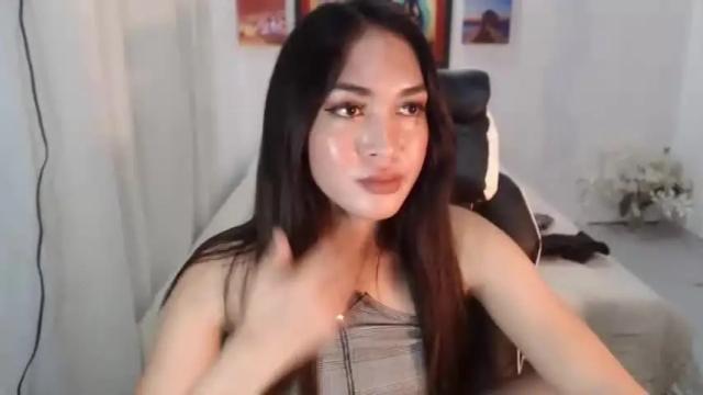 Image 7 of kyliebig1surprise Stream on Chaturbate on 12 months ago
