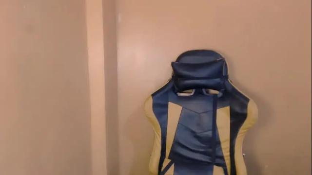 Image 11 of kylieebarbie97 Stream on Chaturbate on 5 months ago