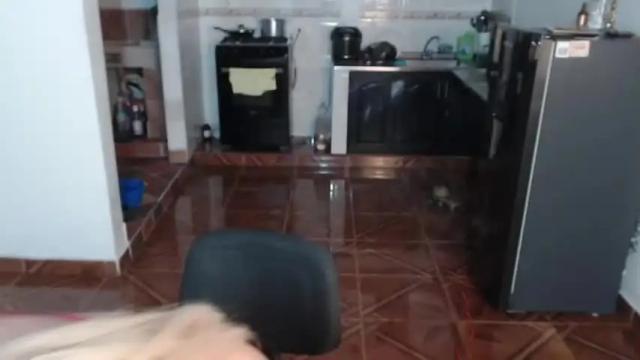 Image 10 of kyliehornybitch Stream on Chaturbate on 18 months ago