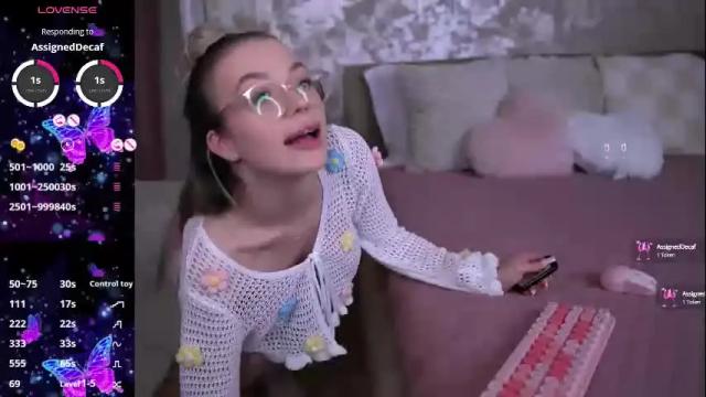 Image 3 of kyliejoyce Stream on Chaturbate on 1 month ago