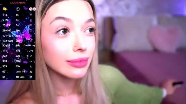 Image 11 of kyliejoyce Stream on Chaturbate on 23 days ago