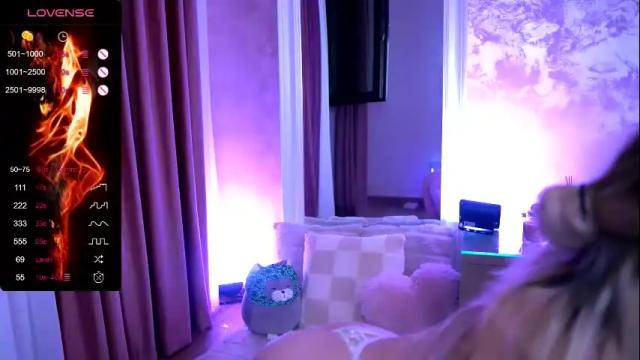 Image 11 of kyliejoyce Stream on Chaturbate on 2 days ago
