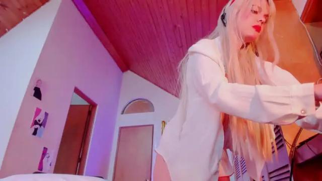 Image 10 of kyliekandy Stream on Chaturbate on 13 months ago