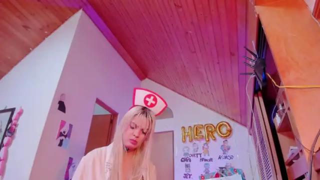 Image 4 of kyliekandy Stream on Chaturbate on 13 months ago