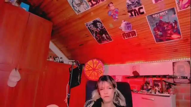 Image 12 of kyliekandy Stream on Chaturbate on 15 days ago