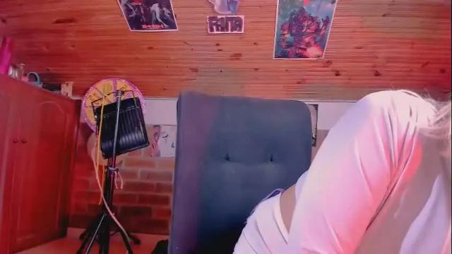 Image 6 of kyliekandy Stream on Chaturbate on 13 days ago
