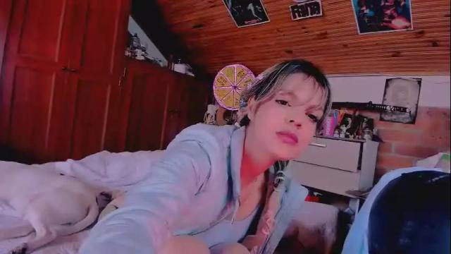 Image 3 of kyliekandy Stream on Chaturbate on 10 days ago