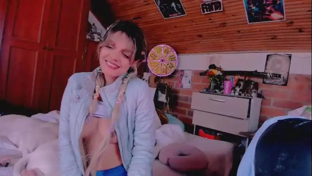 Image 8 of kyliekandy Stream on Chaturbate on 10 days ago