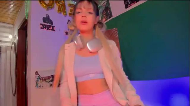 Image 11 of kyliekandy Stream on Chaturbate on 1 month ago