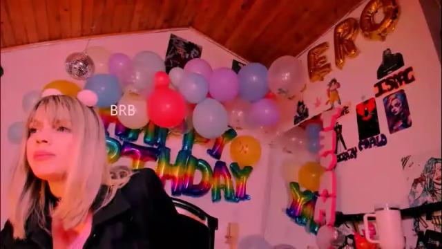 Image 10 of kyliekandy Stream on Chaturbate on 1 month ago