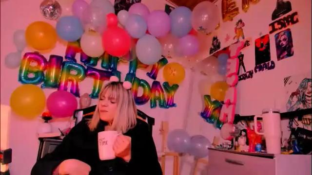 Image 12 of kyliekandy Stream on Chaturbate on 1 month ago