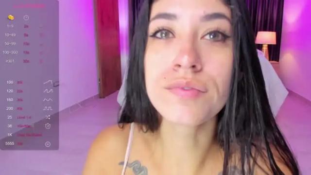 Image 6 of kyliie_jones Stream on Chaturbate on 14 months ago