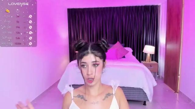Thumbnail 3, kyliie_jones's Stream at Chaturbate, 14 months ago