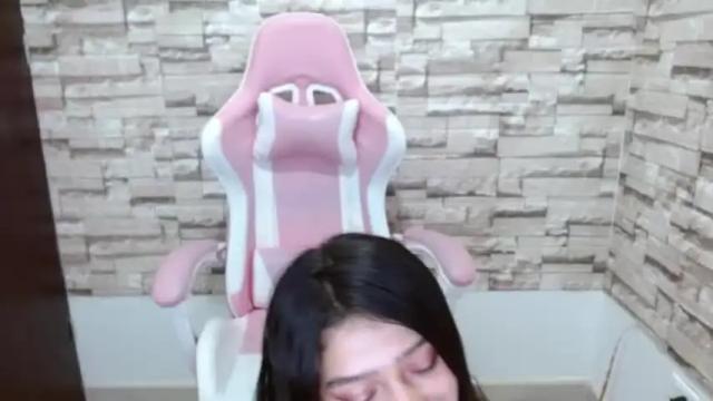 Image 12 of kylliehills Stream on Chaturbate on 21 months ago