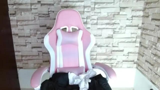 Image 4 of kylliehills Stream on Chaturbate on 20 months ago