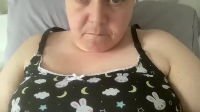 Image 3 of kylorencat Stream on Chaturbate on 13 months ago