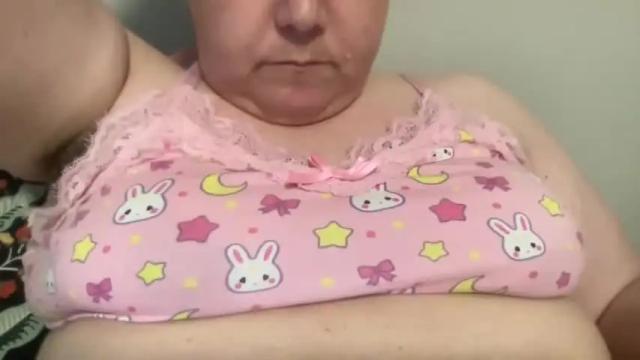 Image 3 of kylorencat Stream on Chaturbate on 13 months ago