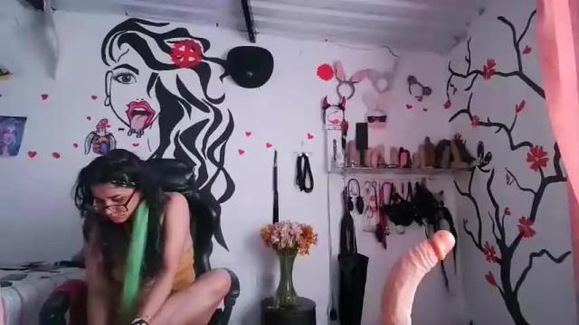 Image 4 of kymberlyhott Stream on Chaturbate on 13 months ago