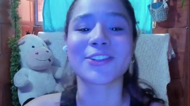 Image 3 of kyomi_beth Stream on Chaturbate on 4 days ago