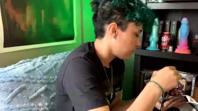 Image 6 of kyramox Stream on Chaturbate on 18 months ago