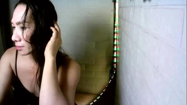 Image 12 of kyutshyne Stream on Chaturbate on 8 days ago