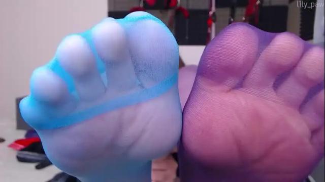 Image 3 of l1ly_paw Stream on Chaturbate on 3 months ago