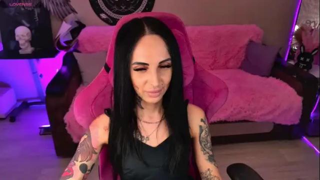 Image 7 of l_succuba_l Stream on Chaturbate on 1 month ago