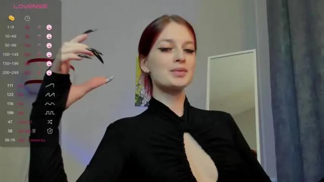 Image 2 of la_devine Stream on Chaturbate on 13 months ago