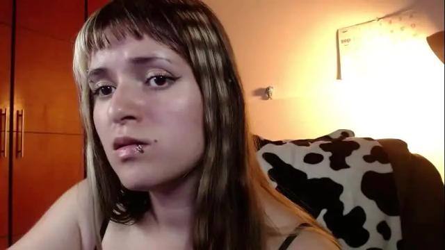 Image 3 of la_femme_fatale_ Stream on Chaturbate on 1 month ago