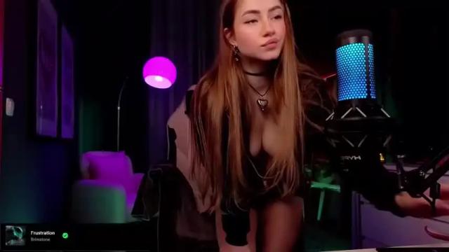 Image 11 of la_seductrice Stream on Chaturbate on 15 months ago