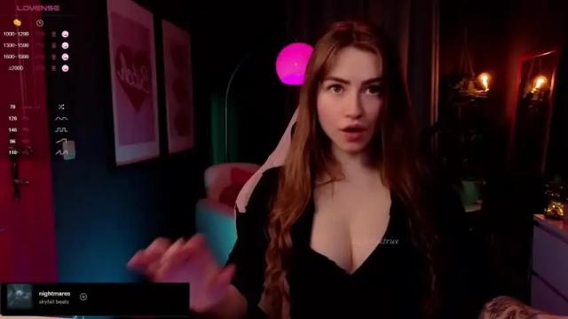 Image 2 of la_seductrice Stream on Chaturbate on 14 months ago