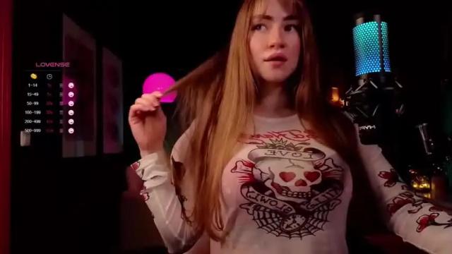 Image 6 of la_seductrice Stream on Chaturbate on 13 months ago