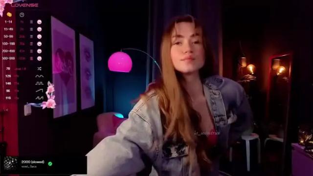 Image 11 of la_seductrice Stream on Chaturbate on 13 months ago