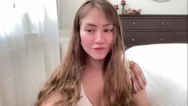 Image 12 of la_seductrice Stream on Chaturbate on 1 month ago
