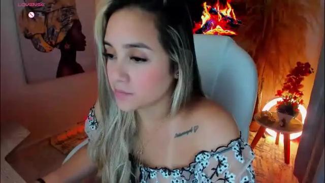 Image 3 of la_venezolana Stream on Chaturbate on 2 months ago