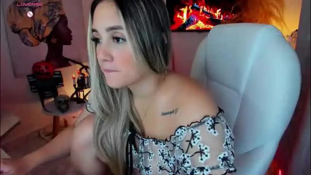 Image 8 of la_venezolana Stream on Chaturbate on 3 days ago