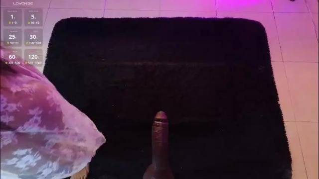 Image 3 of laady_brownn Stream on Chaturbate on 1 month ago