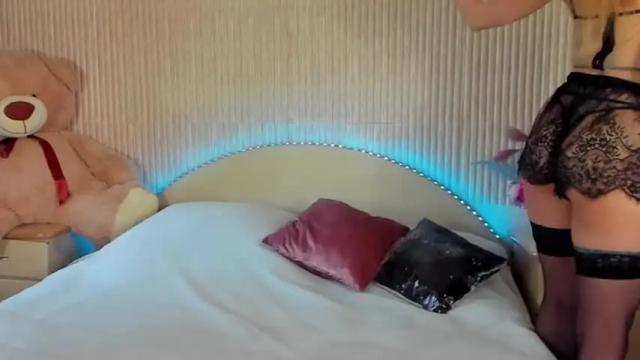 Image 10 of laangelsa Stream on Chaturbate on 16 months ago